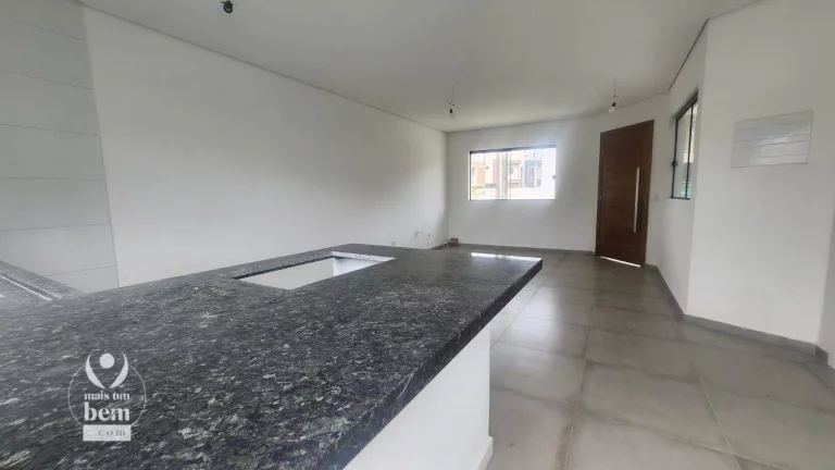 Imagem Sobrado com 3 dormitórios à venda, 132 m² por R$ 530.000,00 - Campo de Santana - Curitiba/PR