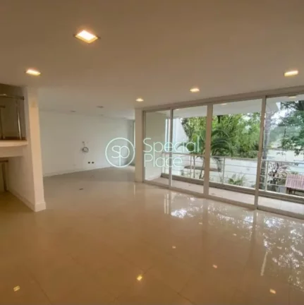 Imagem Casa à venda em Condomínio Brooklin *425m² privativos *Living com ambientes integrados *Lareira *...