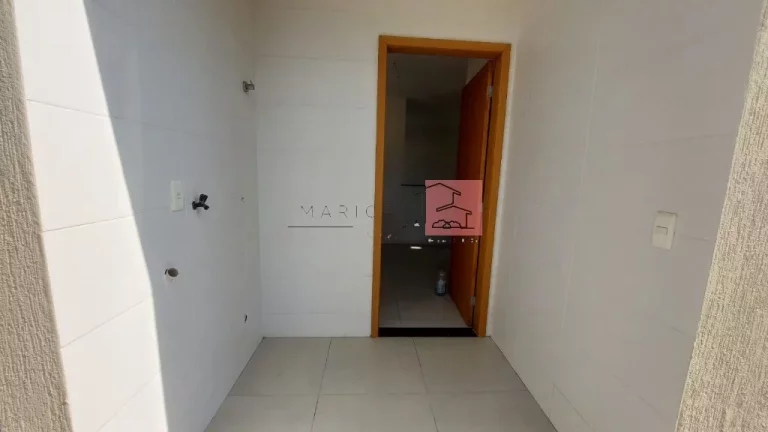 Imagem Casa Triplex à venda no Barroco, Itaipuaçu.
