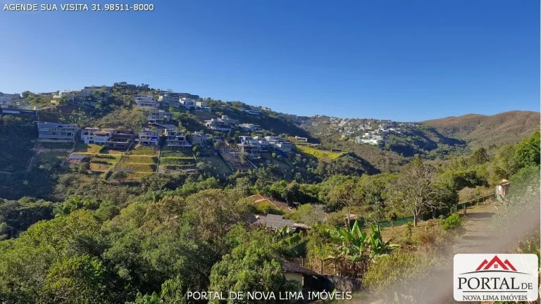 Imagem Casa a venda no Vila del Rey em Nova Lima. Casa com vista para a mata e para o condomínio Vale dos Cristais. Casa recebe sol da manhã
