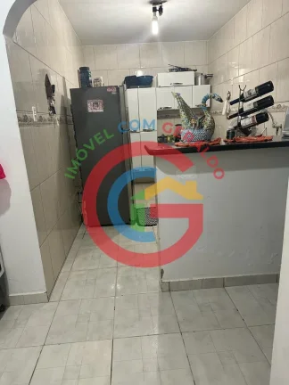 Imagem Casa com 2Q + Casa com 3Q - Excelente imóvel com 2 casas Jardim Califórnia