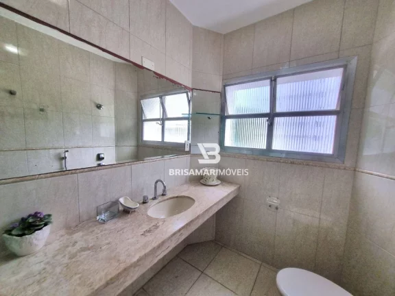 Imagem PITANGUEIRAS- UMA QUADRA DA PRAIA , LOCALIZAÇÃO ESPETACULAR , GARAGEM .