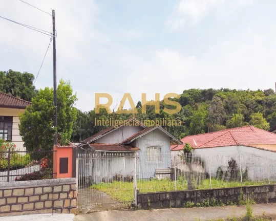 Imagem Extenso terreno localizado na Rua Cristóvão Colombo no bairro Floresta. Com ótima localização b...