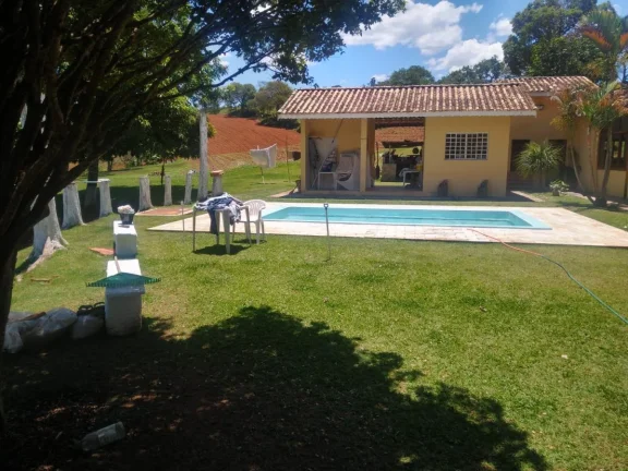 Imagem Sítio para Venda em Tuiuti, Rural, 3 dormitórios, 1 suíte, 4 banheiros, 10 vagas