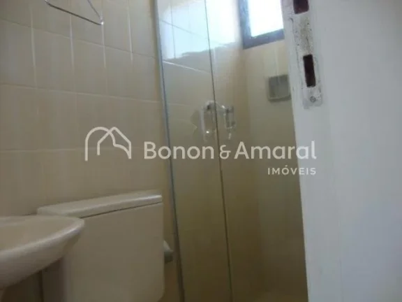 Imagem Viva com conforto e elegância neste amplo apartamento de 289m², ocupando andar inteiro, em uma das...