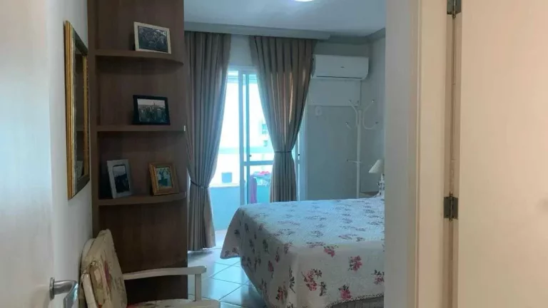 Imagem Apartamento Quadra mar 1 Suíte mais 2 Dormitórios e 2 Vagas na Garagem.