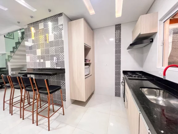 Imagem Excelente casa em condomínio a venda na Vila Caiçara - Praia Grande.