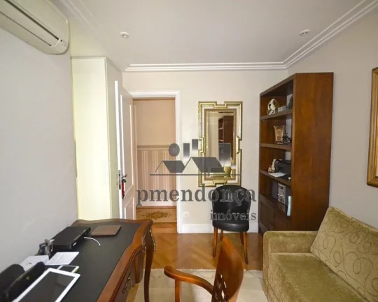 Imagem Apartamento estilo casa suspensa com muito charme e bom gostos, estilo Neo classico, novo de pouco u...