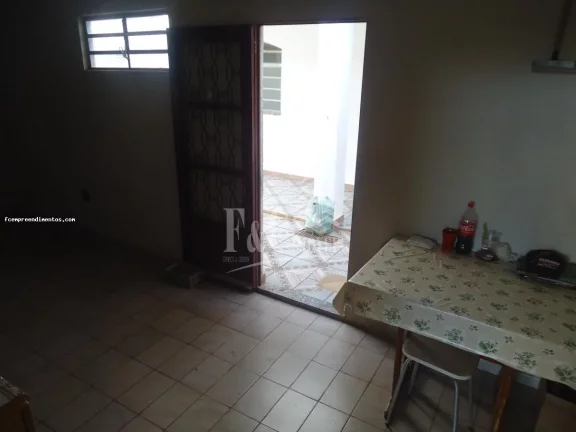 Imagem Casa para Venda em Limeira, JARDIM DO LAGO, 3 dormitórios, 3 suítes, 2 banheiros, 6 vagas