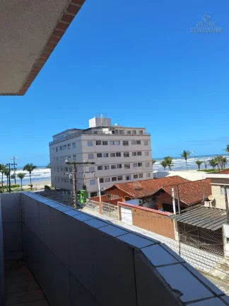 Imagem Oportunidade Única: Seu Refúgio de Praia a Poucos Passos do Mar