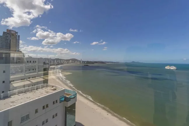 Imagem Apartamento com 4 suítes, 4 vagas de garagem no Centro de Balneário Camboriú