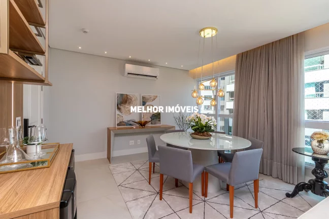 Imagem Apartamento à venda com 4 quartos sendo 2 suítes e 2 vagas de garagem localizado em Balneário Camboriú