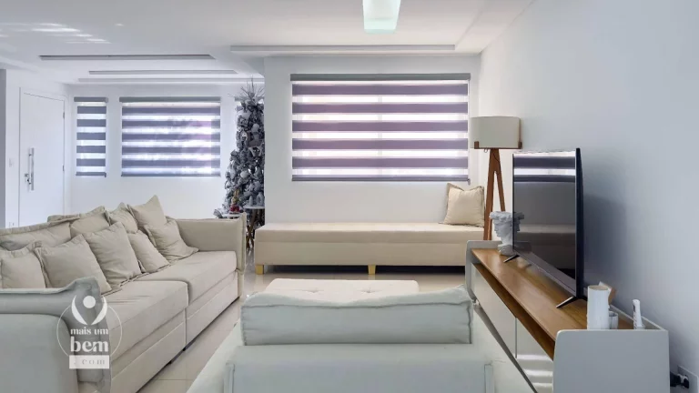 Imagem Sobrado com 316 m² - 5 Quartos - 4 Suítes, 1 Lareira, 1 Churrasqueira – 4 vagas, à venda por R$ 1.737.000 - Campo Comprido - Curitiba/PR