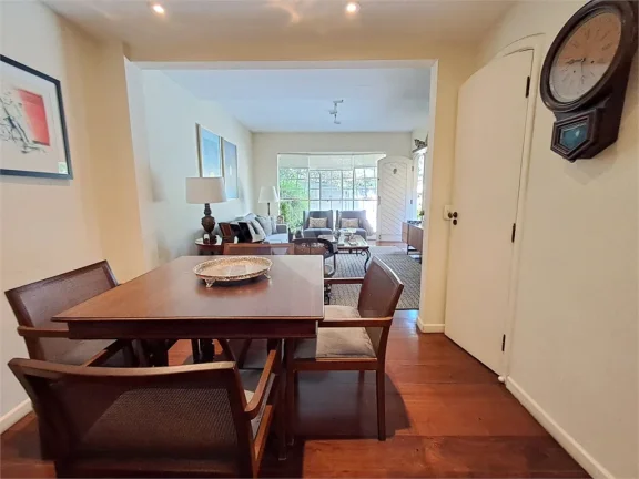Imagem Casa de Vila à venda com 3 quartos, sendo 3 suítes, em Vila Madalena, São Paulo - SP