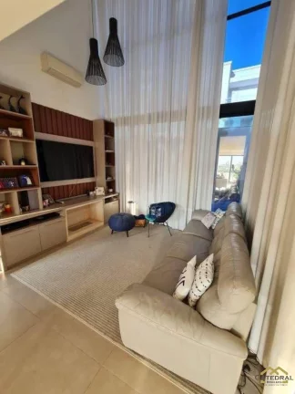 Imagem Sobrado em condomínio de alto padrão com 4 suítes à venda no Jardim Novo Mundo