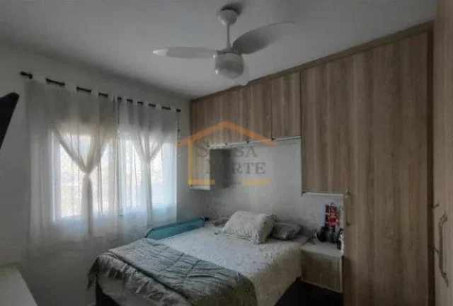 Imagem Apartamento de 65 m² no 2° andar, de frente para a entrada principal, com 2 dormitórios, sendo 1 ...