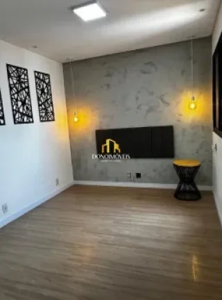 Imagem Apartamento confortável e moderno. Conta com 1 suíte ampla com armários e closet, espaço privati...