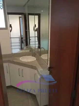 Imagem Casa de dois andares com 223m2, garagem para 4 carros, muito bem localizada em Jardim da Penha, próximo a comercio (padaria, restaurantes, supermercados, feira livre, posto de saúde, academias, farmácias etc.