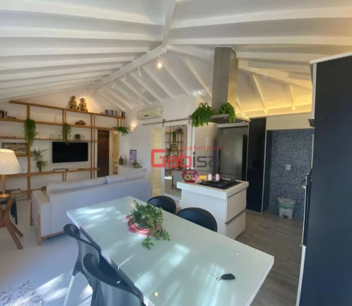 Imagem Casa com 2 dormitórios à venda, 120 m² por R$ 1.500.000,00 - Ferradura - Armação dos Búzios/RJ