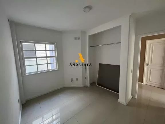 Imagem Vargem Pequena - linda casa de 4 quartos em Condomínio fechado