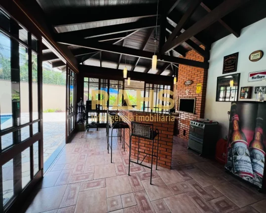 Imagem Casa averbada de alto padrão com privacidade e exclusividade junto à natureza no bairro América a...