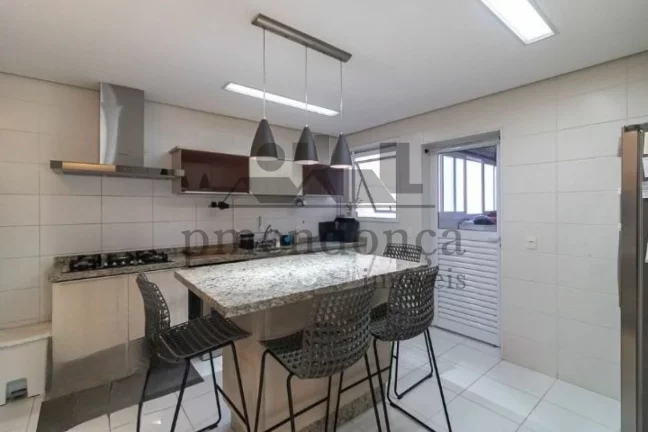 Imagem Apartamentos na Vila Romana com 3 suítes e 2 vagas, 133m²