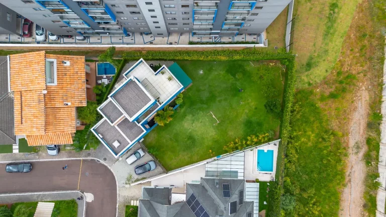 Imagem Terreno em condominio Bairro Campo Comprido