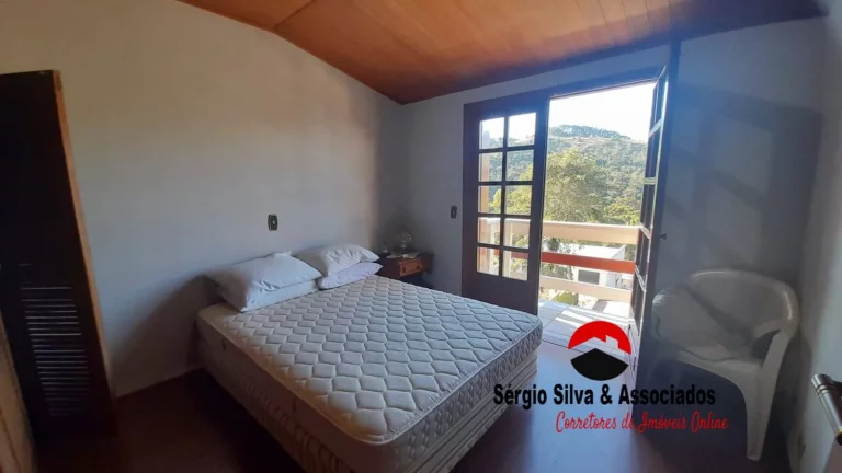 Imagem Casa a Venda na Nova Suíça em Campos do Jordão - SP.