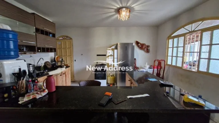 Imagem Casa com 'ponto comercial' em terreno de 300m² à venda em Ponta da Fruta - Vila Velha