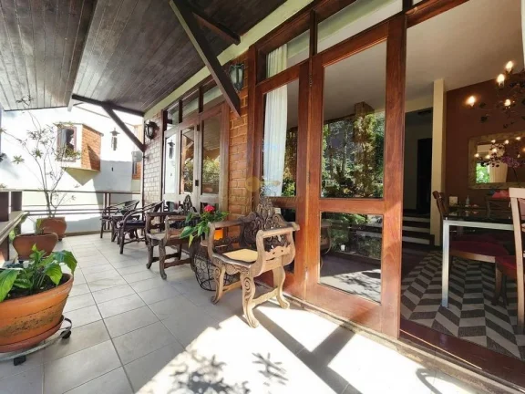 Imagem Casa em Condomínio para Venda em Teresópolis / RJ no bairro Granja Guarani