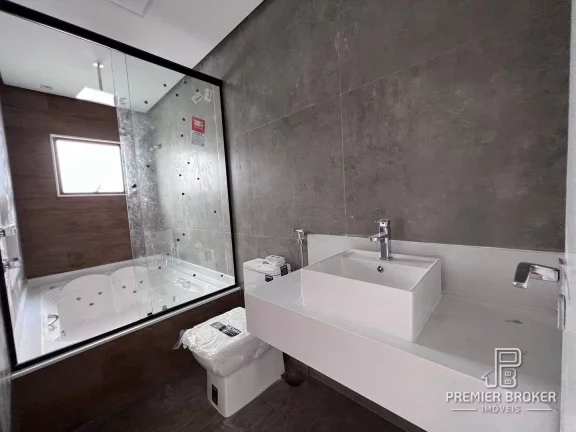 Imagem Casa com 3 dormitórios à venda, 178 m² por R$ 1.300.000,00 - Albuquerque - Teresópolis/RJ