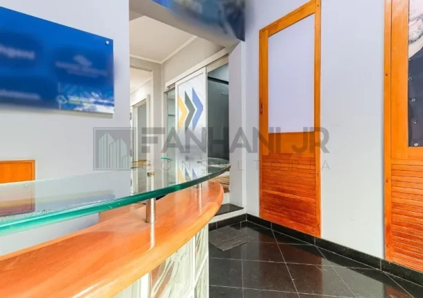 Imagem Casa Comercial para Locação em Jardim Paulista, São Paulo-SP: 8 Salas, 10 Vagas de Garagem, 450m² de Área!