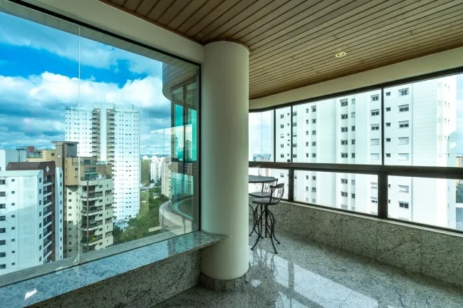 Imagem Apartamento 164M², 3Q, 2 Suítes, 5 Banheiros, 3 Vagas, Varanda, Piscina, Lavabo, Academia, Salão de Festas, Churrasqueira, Closet, Brinquedoteca.