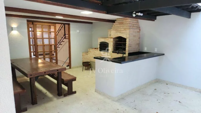 Imagem Casa em condomínioà venda, 322 m² com 3 suítes, 5 banheiros, 3 vagas - Granja Viana II - Cotia/SP