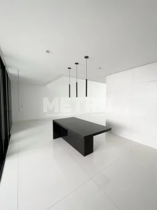 Imagem Casa à venda no Alphaville com 4 suítes, Gourmet com piscina, PETROLINA - PE