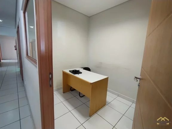 Imagem Salão Comercial com 300m² - Locação no Centro de Jundiaí