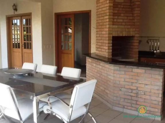 Imagem Linda Casa com 4 suítes, planejados em todos ambientes ar condicionado