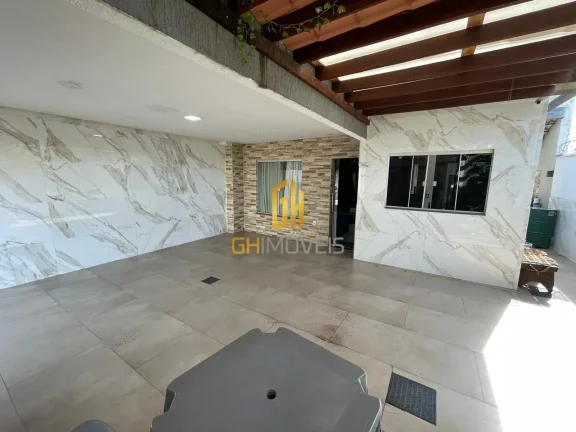 Imagem GH1945

Excelente casa na Vila Galvão, reformada, pra quem busca conforto e excelente localização...