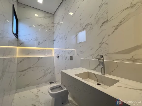 Imagem Casa de Alto Padrão à Venda no Condomínio Villágio – 3 Suítes e Área Gourmet