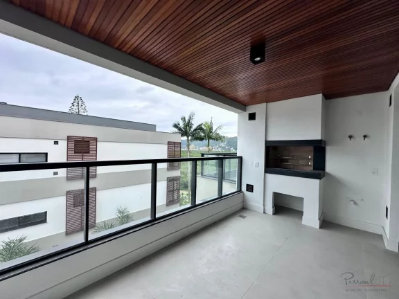Imagem Apartamento exclusivo à beira-mar, localizado no prestigiado bairro João Paulo, em Florianópolis....