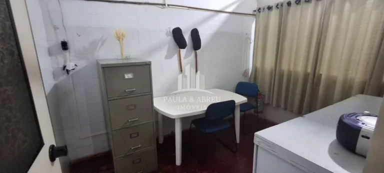 Imagem Casa de Esquina com Salão Comercial de 168m², 3 Dormitórios, 1 Suíte, podendo ser 2, 1 Vaga, Cômodos Grandes, Habite-se no Jardim Zaíra 2, Mauá