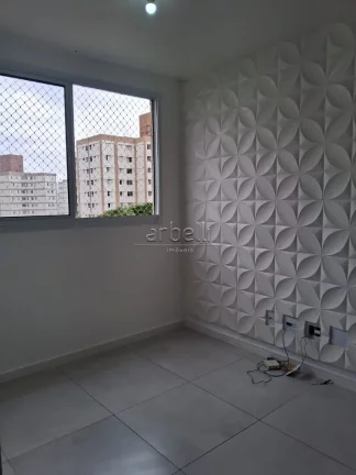 Imagem Apartamento com 43m², 02 dormitórios, sala, banheiro, área de serviços e uma vaga de garagem. Ch...