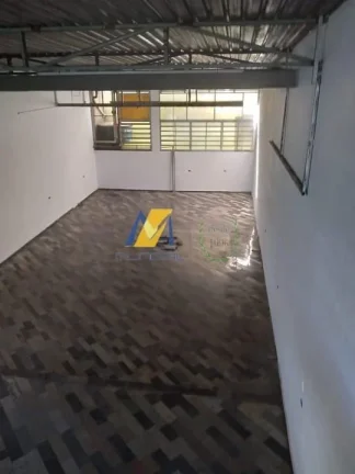 Imagem ???? "Parado você já tá... bora lucrar com esse galpão em Mauá!"