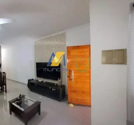 Imagem Linda Casa para venda com 2 suítes na Vila Metalúrgica