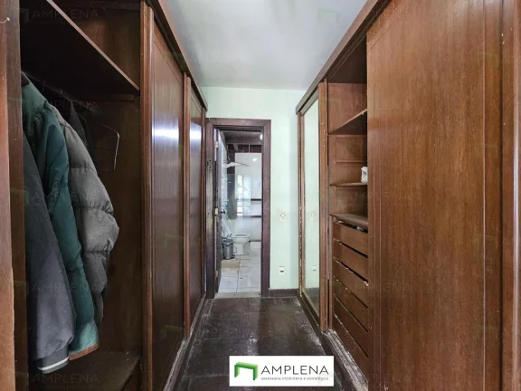 Imagem Oportunidade Única! Casa com Potencial de Valorização! Para Reformar e deixar do seu jeito! Casa 4 quartos à venda em Laranjeiras - Rio de Janeiro/RJ