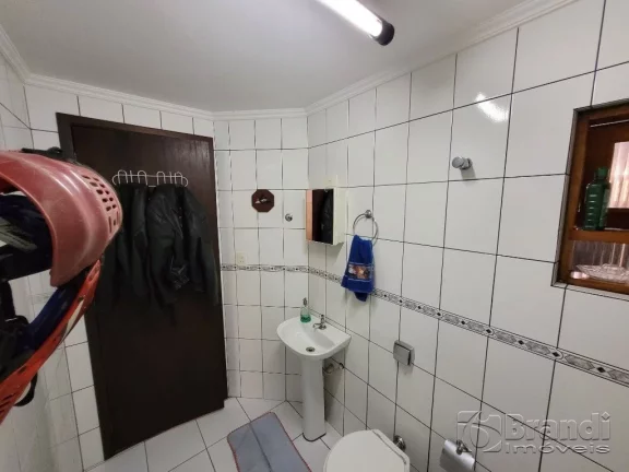 Imagem Sobrado Alto Padrão de 3 Dormitórios -- Sitio das figueiras.