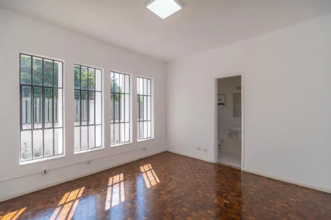 Imagem Casa Comercial no bairro Santa Quitéria