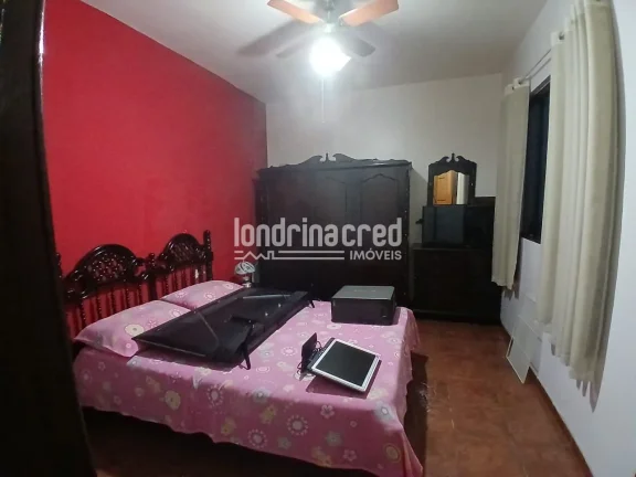 Imagem Ótima Casa no Conjunto Maria Cecília: 3 Dormitórios, 1 Suíte, 8 Placas Solares e 174m² de Construção em Terreno de 200m² – Aproveite essa Oportunidade!