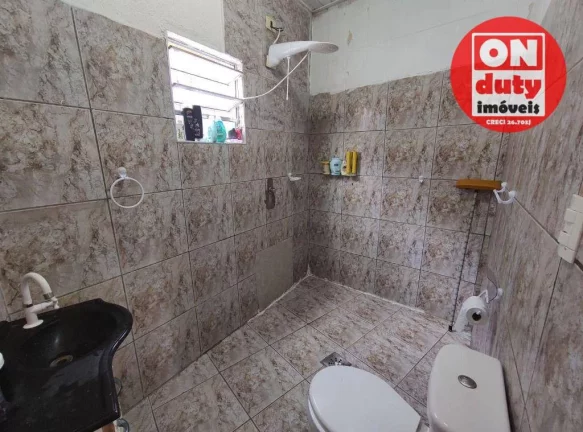 Imagem Sobrado com 5 quartos à venda por R$ 750.000 - Encruzilhada - Santos/SP