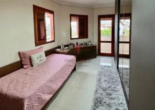 Imagem ...lt;br...gt;Casa alto padr...atilde;o no Bairro Portal das Colinas em Guaratinguet...aacute;. Esse...